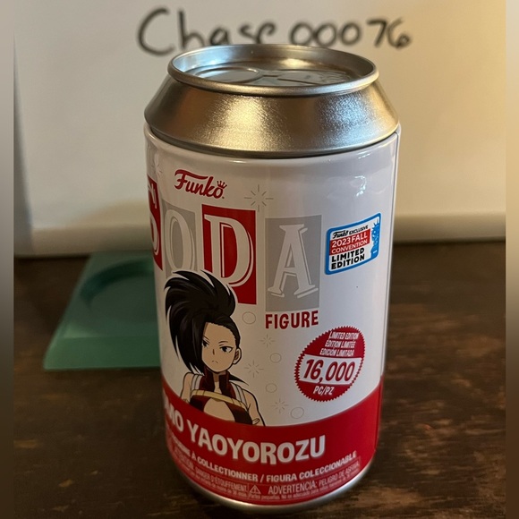 Funko Soda CHASE Momo Yaoyorozu Glitter Diamond my hero academia 2023 fall con - Picture 5 of 5